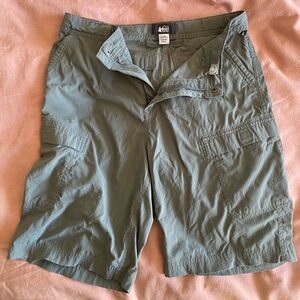REI Shorts Kids size 14-16 color: sage